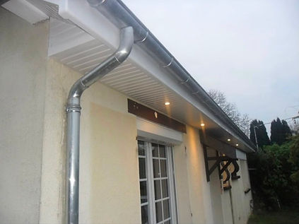 Habillage PVC de dessous de toiture et bandes de rive