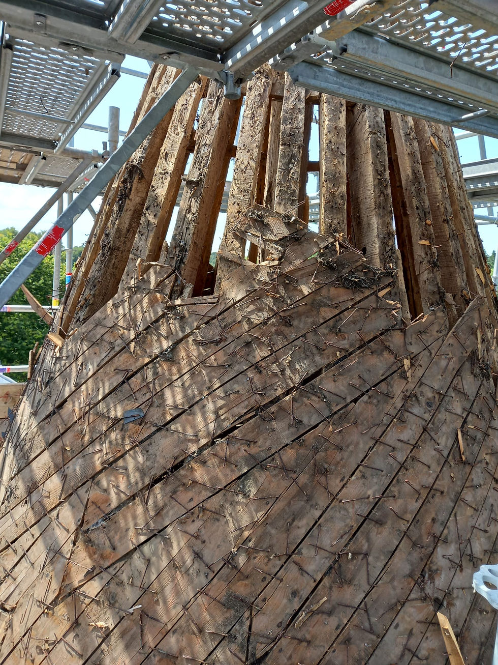 Chantier de rénovation de toiture à Saint-Avé : intervention en cours