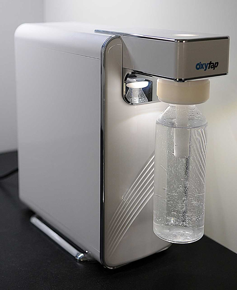 Fontaine Oxytap utilisée dans une démarche de bien-être et d'hydratation au cabinet de Willy Ledac