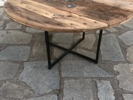 Table touret en bois recyclé – Modèle unique vendu