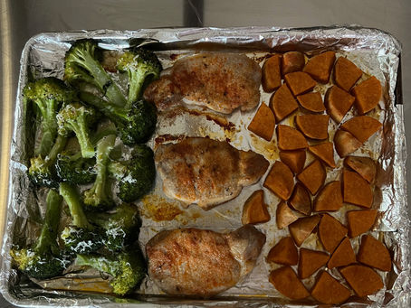 Sheet Pan Pork Chops and Broccoli
