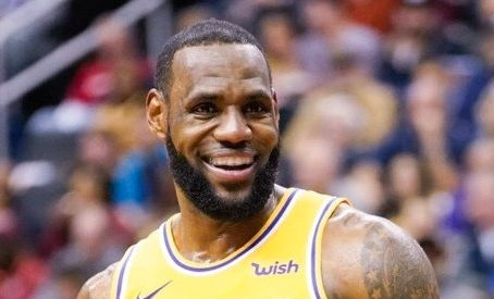 LeBron James makes billionaire status