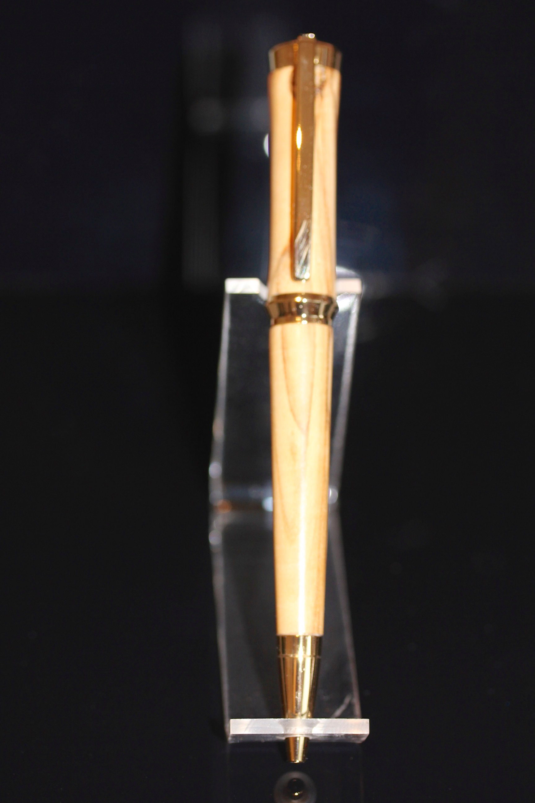 Concava Twist Pen in Bethlehem Olive Wood.