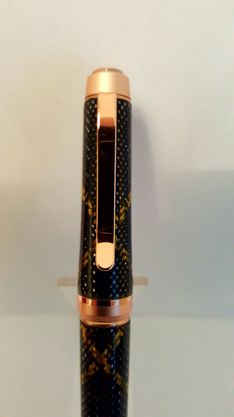 Thumbnail: Cigar Hybrid Pen in Shooting Stars Braid Acrylic