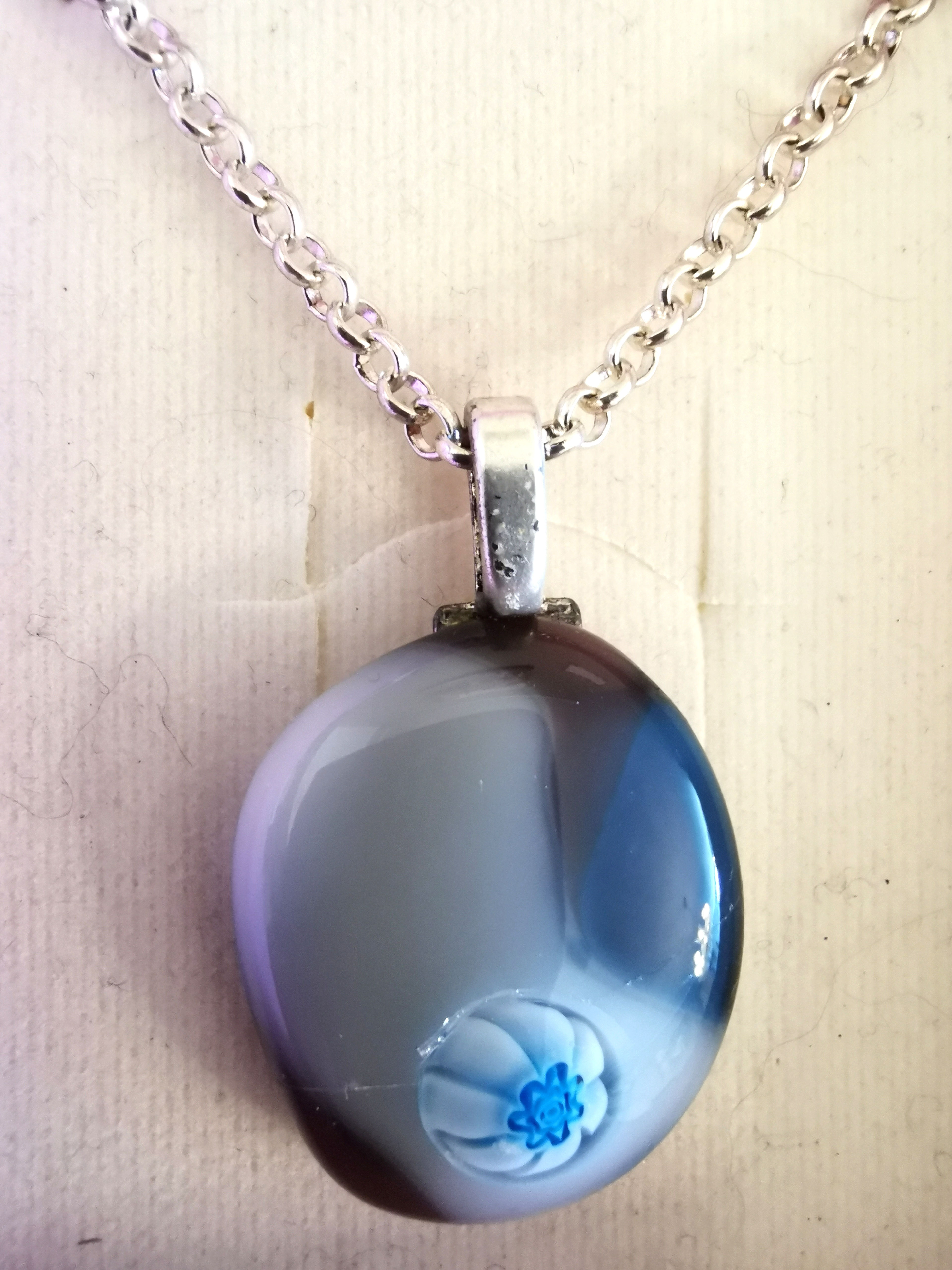 Glass Fusion Pendant, 17 inch SilverChain Link