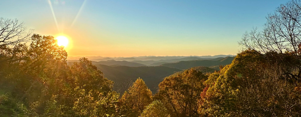 Sunrise along the Blue Ridge Parkway