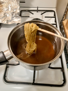 Dyeing fibers using Boletus edulis. Photo by Megan Simon & Joe Nudell