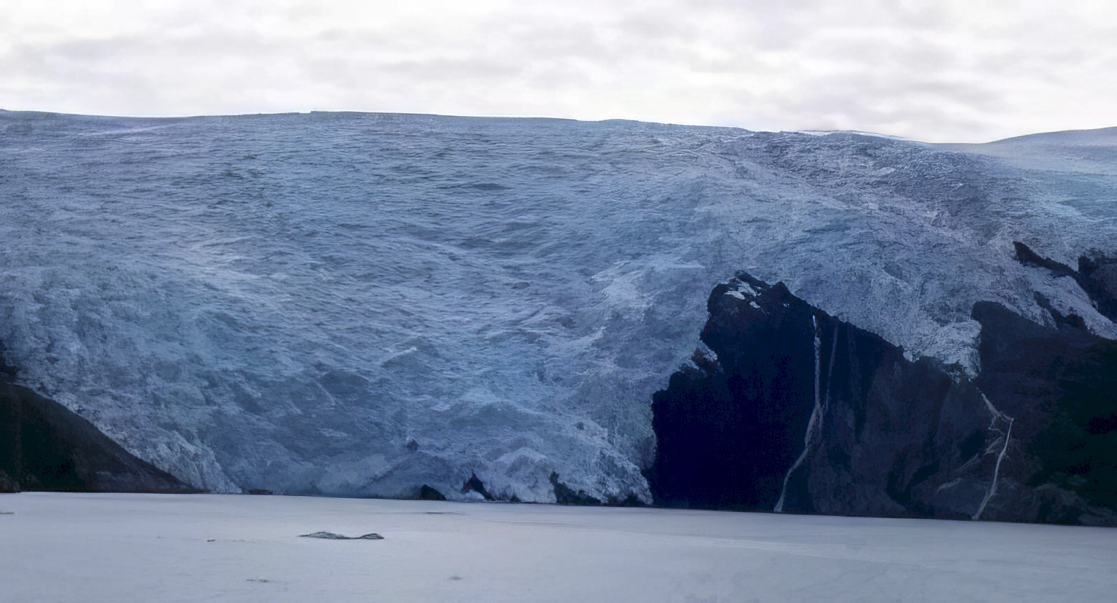 And Alaska woldn’t be Alaska without its magnificent, majestic glaciers and spectacular scenery.