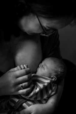 Babyfotos, Babyfotograf-hamburg, neugebornenfotos, Newbornphoto, Familienfotos, Babyfotos-zuhause, Geburt, Wochenbett, Familienzeit, Kinderfotograf-hamburg, 