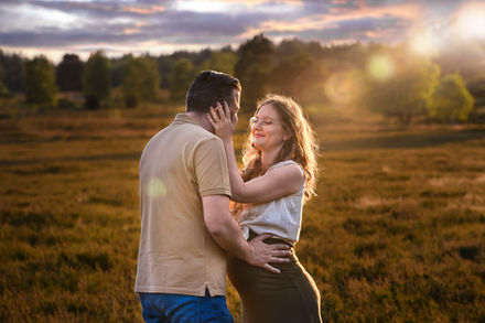 Babybauchfotos in der Heide, Babybauchfotos mit Partner