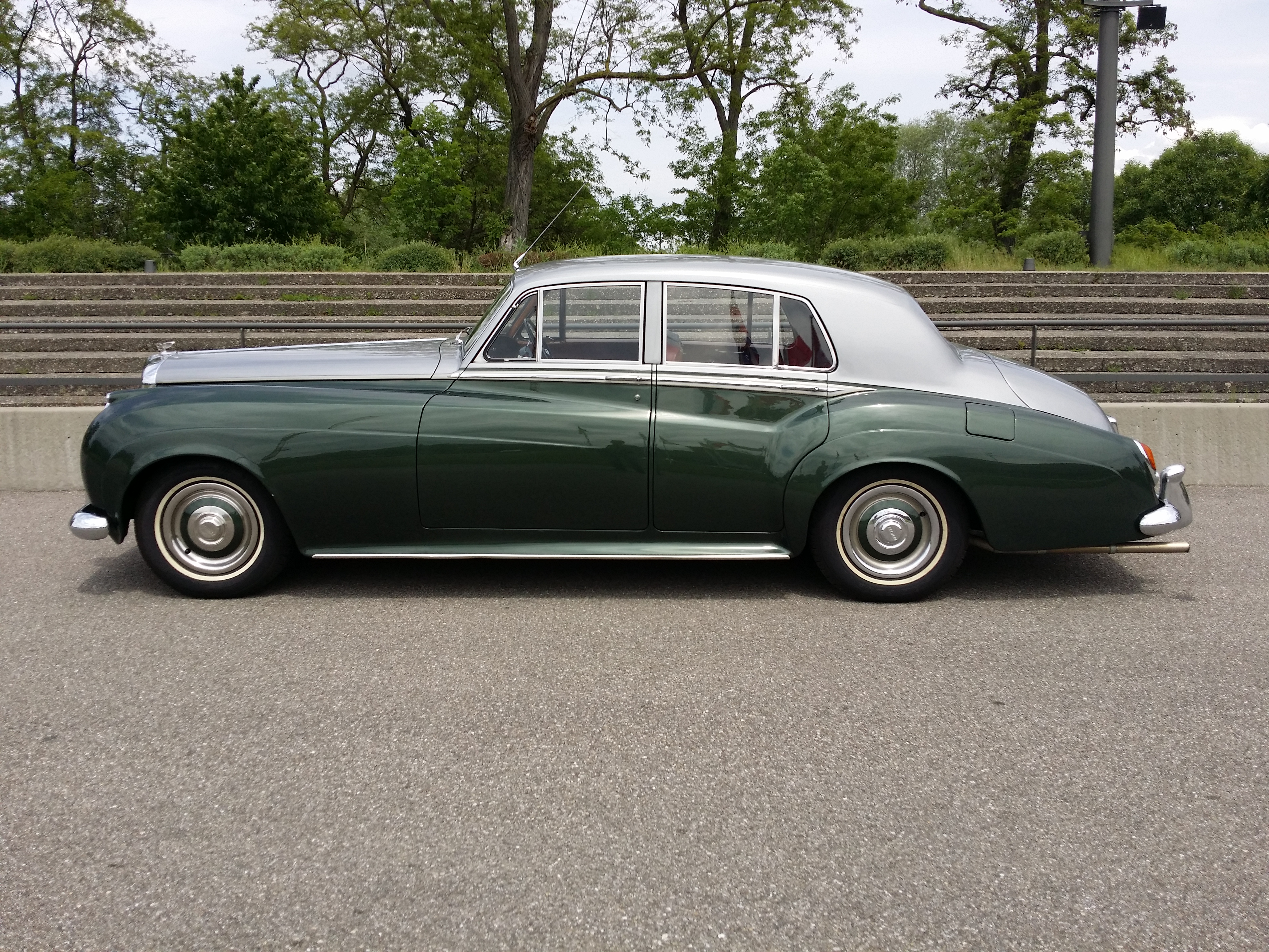 Bentley S1