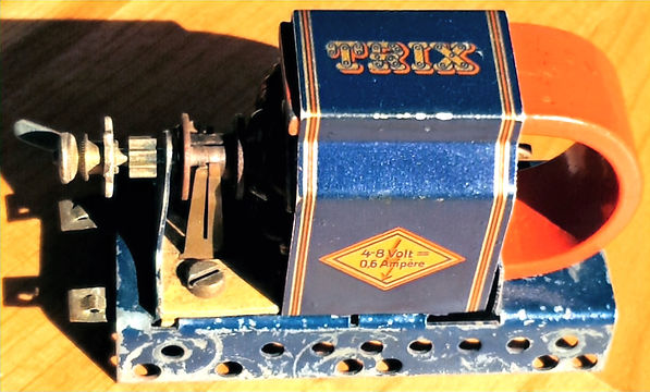 2250 Motor Blau A_edited_edited.jpg