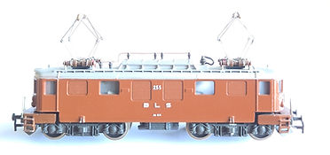 RIRO Trix BLS Ae 44 braun.jpg