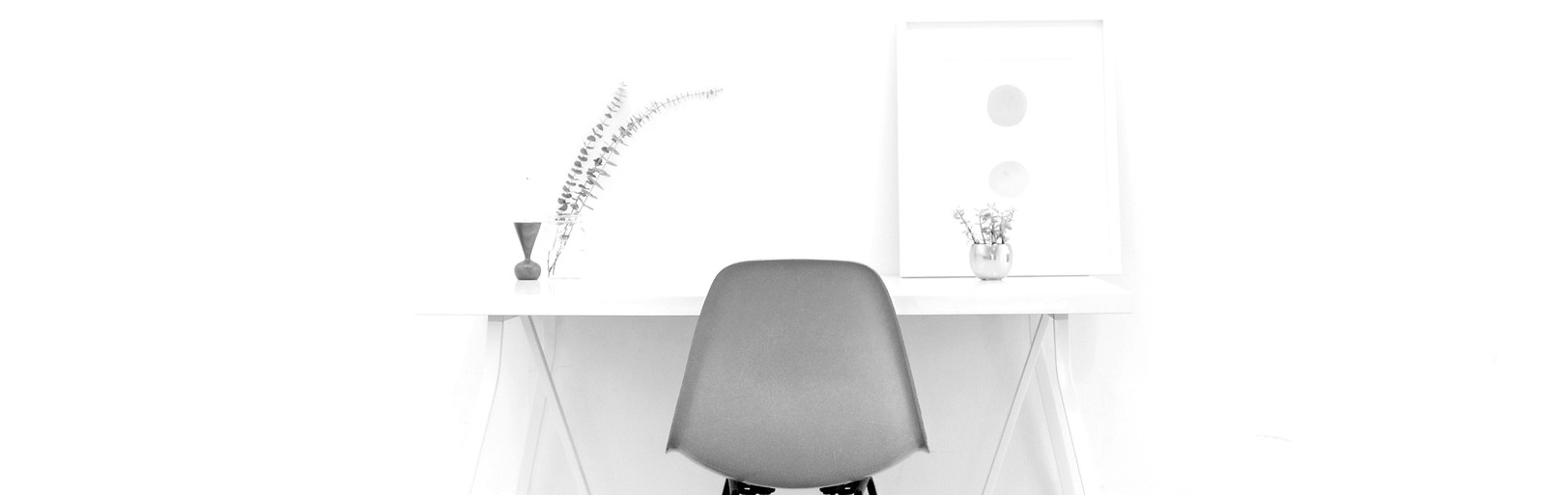 Minimal%20Desk_edited.jpg
