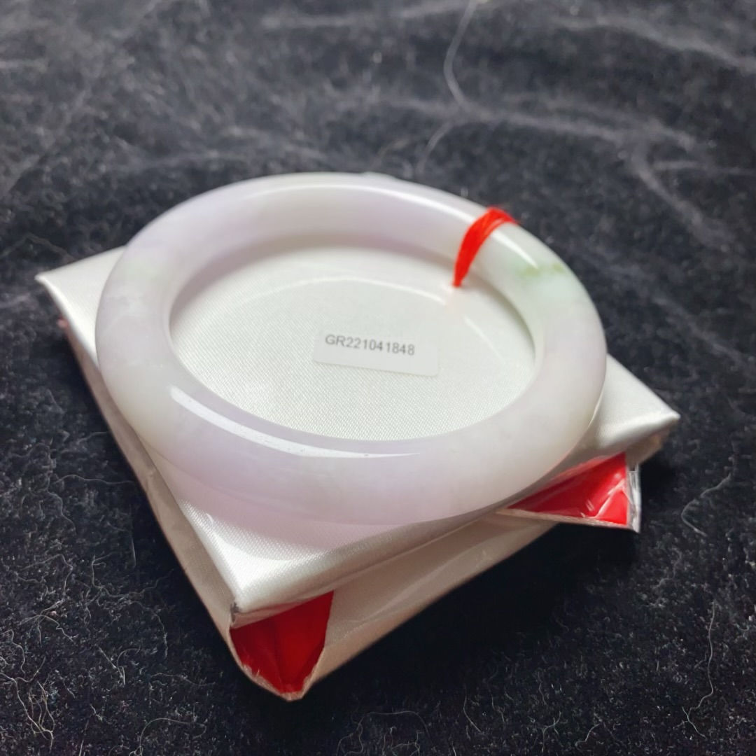 56圈奶油淡春彩圓條翡翠手鐲(BR41848)