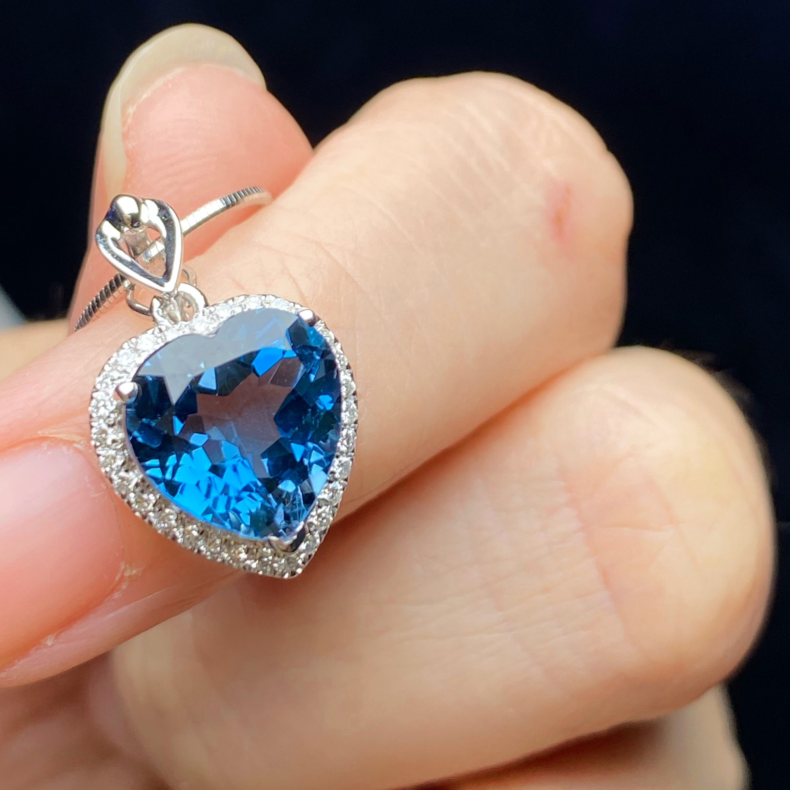 18K金托帕寶石配鑽石吊墜-定制優惠