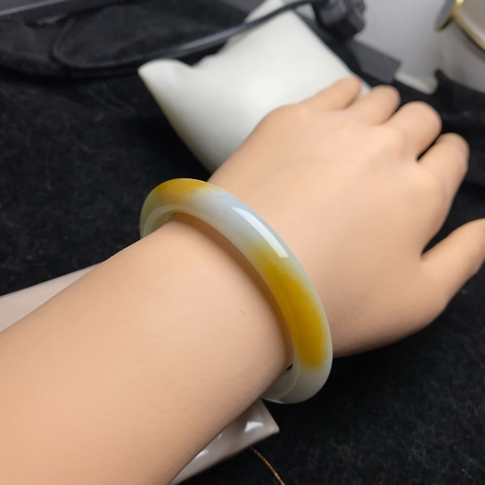 Thumbnail: 51-ring old mine natural chicken-fat yellow-green jadeite bangle (BR3989)