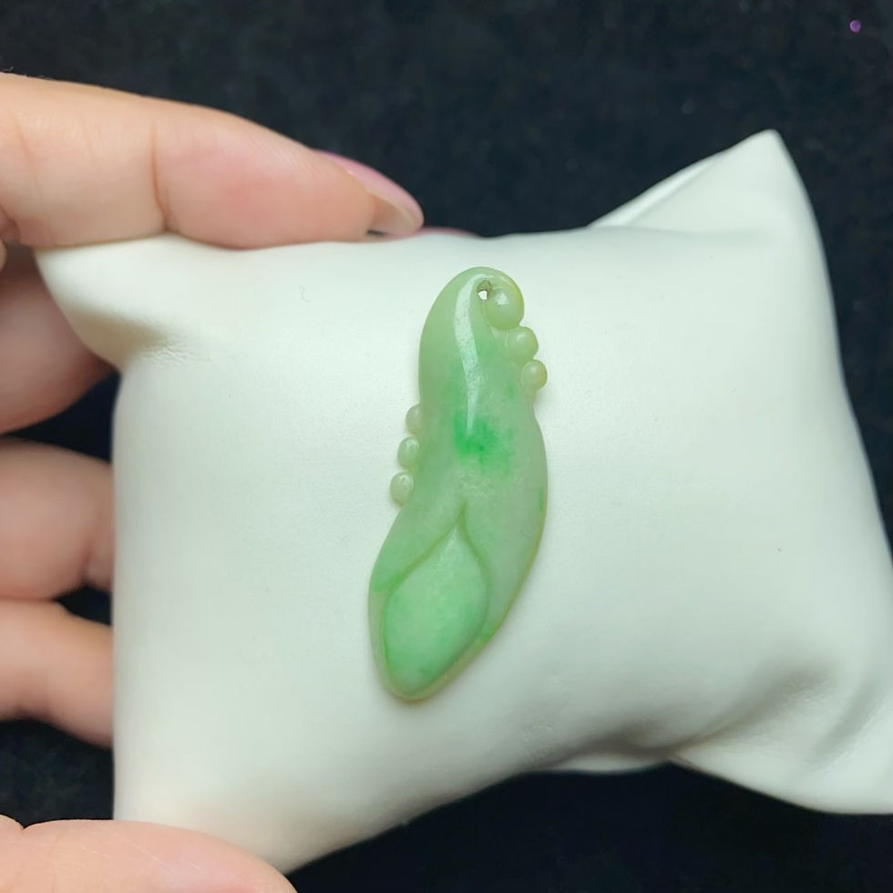 Full-color Floating Green Jadeite Pendant (PJP910)
