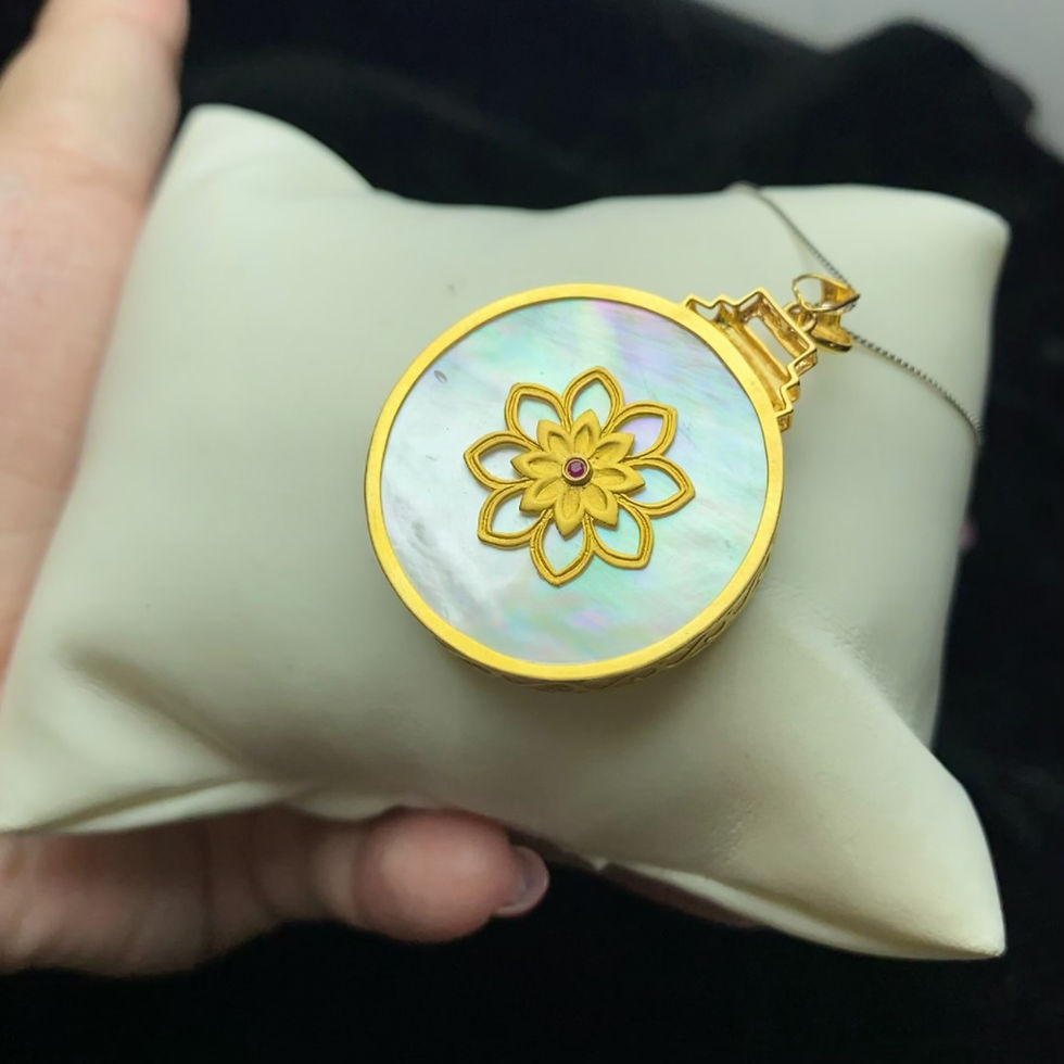 Thumbnail: 18K Full Color Spicy Green Round Jadeite Pendant PJP69594