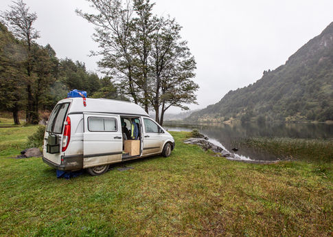 mercedes vito camper in chile