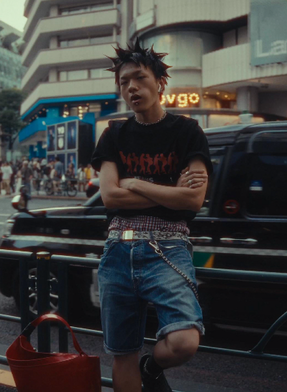 Tokyo street style portrait by a Tokyo photographer