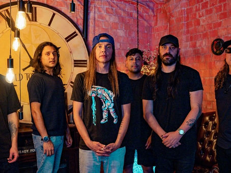 The Red Jumpsuit Apparatus rompe su largo silencio con Slipping Through (No Kings)