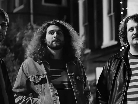 Destroy the Moon: las profundidades del amor no correspondido en  Take It Back 