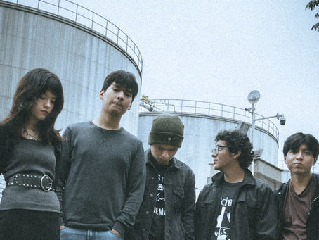 Los Membrillos estrenan el videoclip de Ultramarr: la emoción de estar enamorado y flotar en un espacio casi irreal