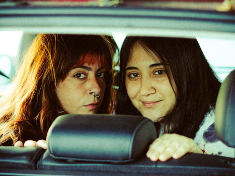 Flores presenta su nuevo sencillo El Loco junto a Floresalegría