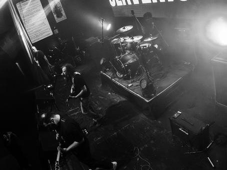 Clave Morse estrena Cuando el Pasado Muere: un brutal preludio a su EP Nubes / Arden