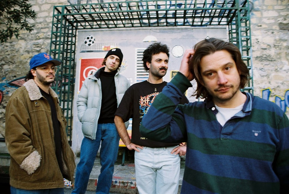 Dewey anuncia su nuevo LP y lanza el sencillo City Has Come To Crash