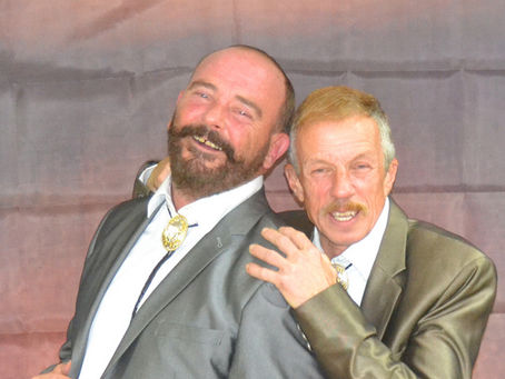 Suited and Booted lanzan Never Too Old To Thrust : contra los límites de la edad