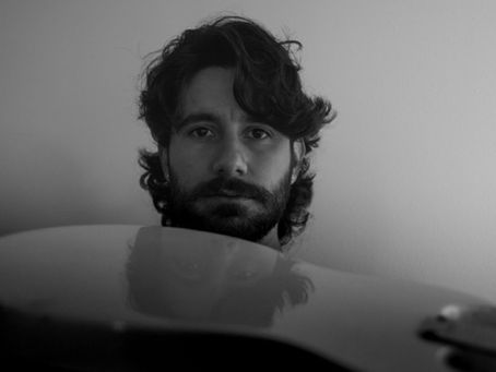 Farid Abauat: entre el abandono y la redención emocional con Punto y Aparte