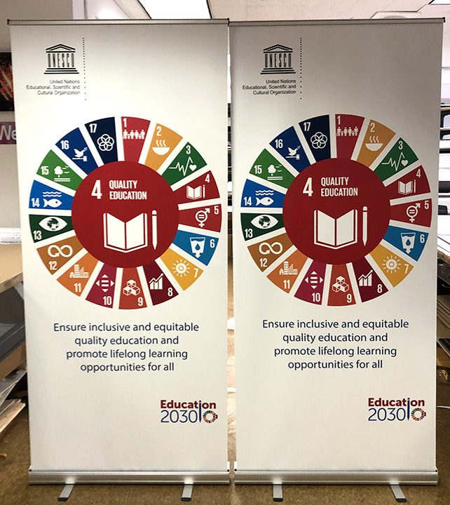 Rollup virtual meeting backdrop bannerstand