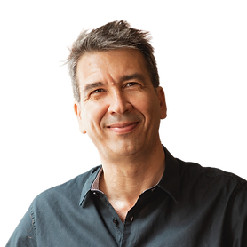 Douglas Peternela.png