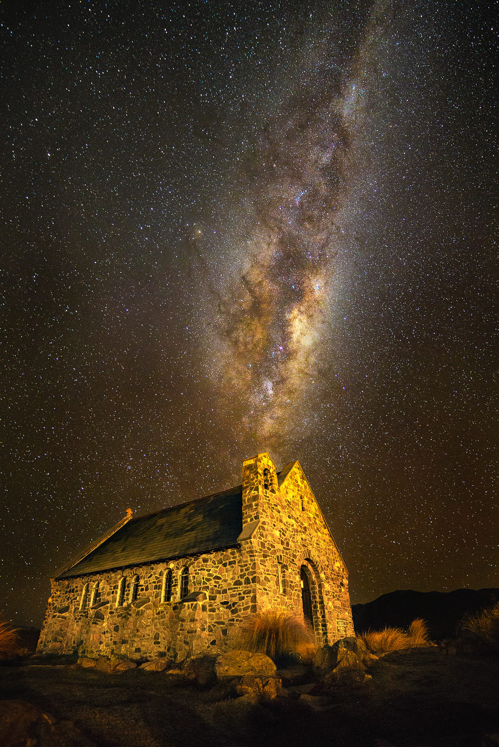 lake-tekapo-church-milkyway-nightsky-new-zealand-wall-art-prints