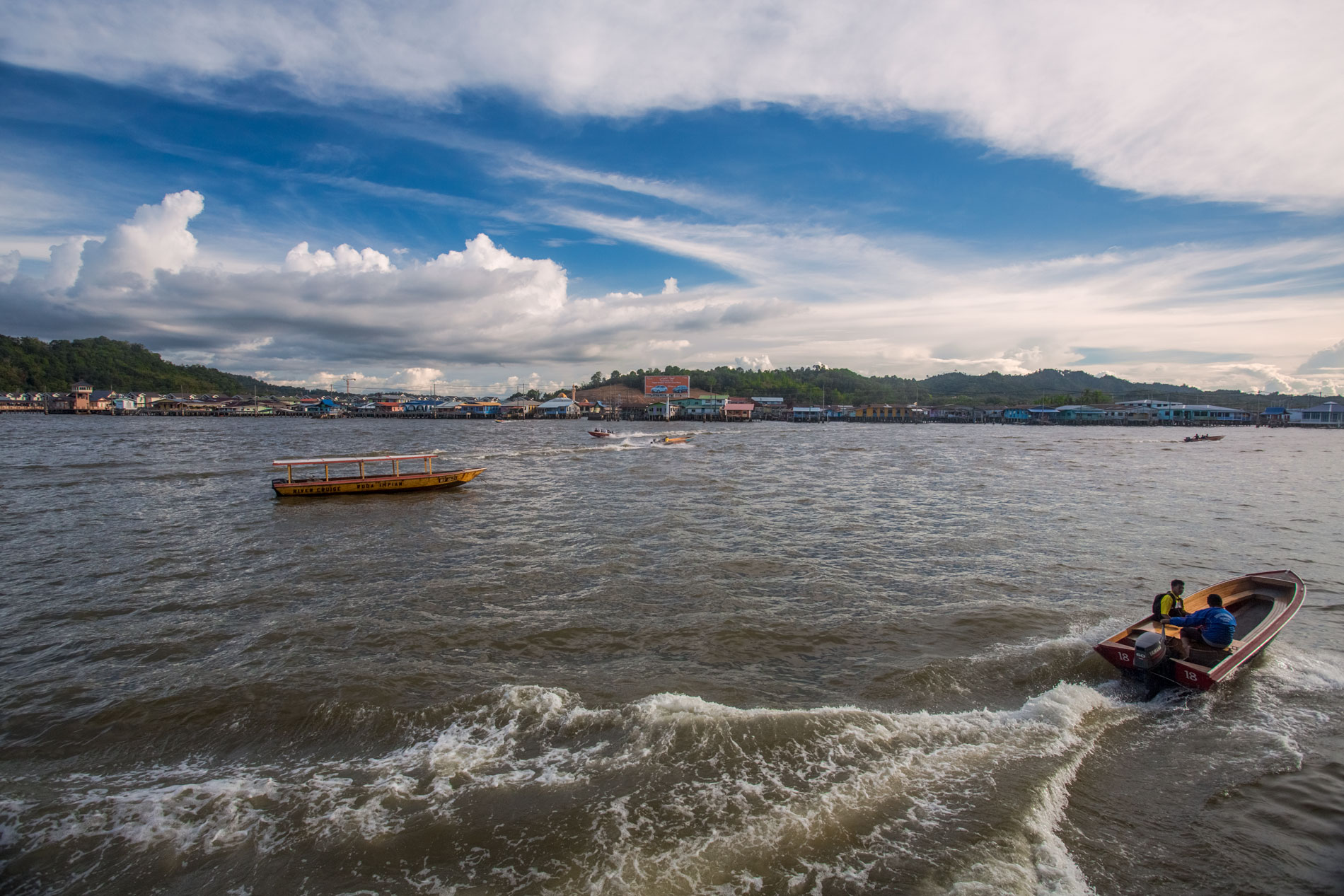 brunei-city-travelling-boat-river-village-floating.jpg
