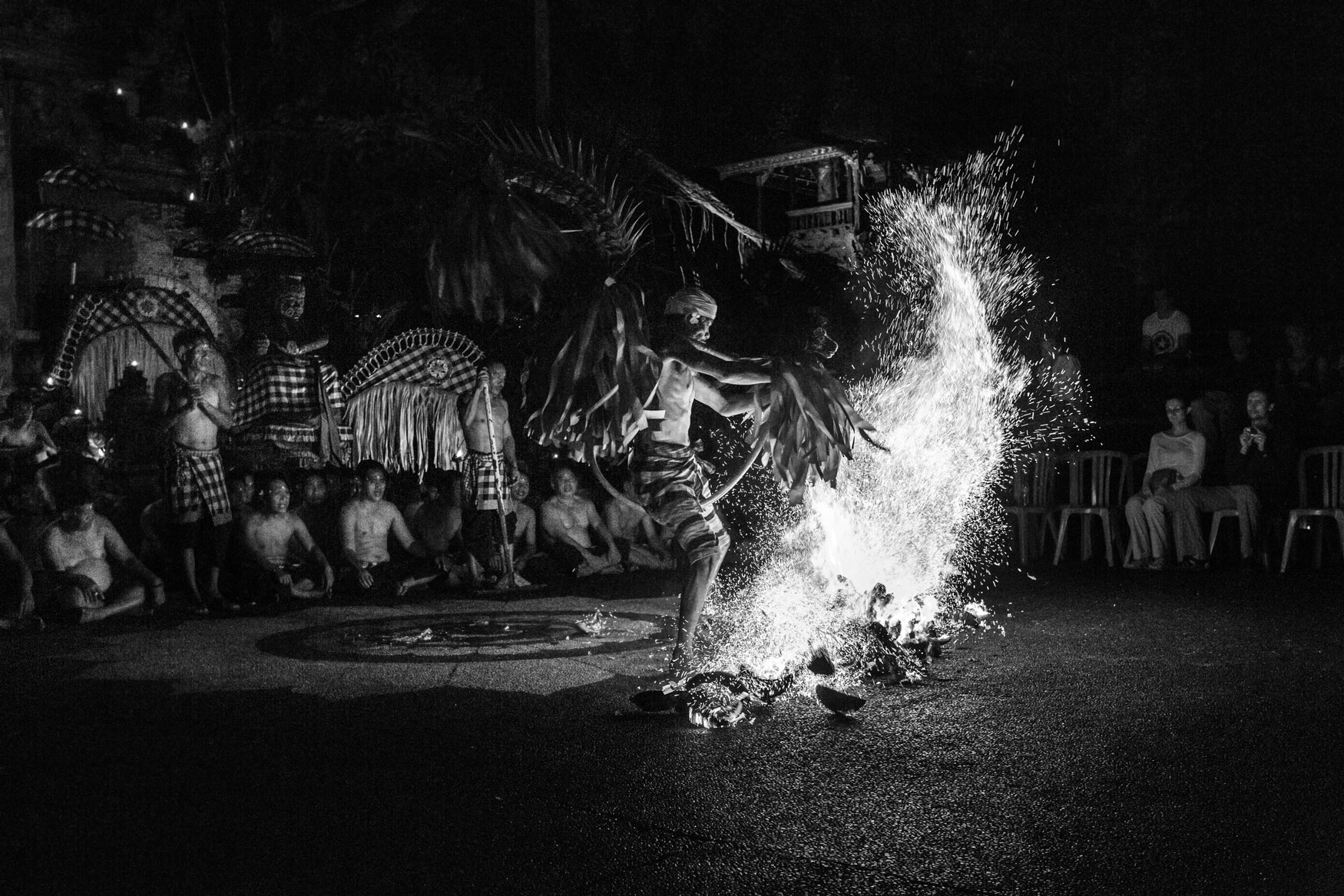 bali-balinese-dance-performance-ubud-indonesia-portrait-fire-show.jpg