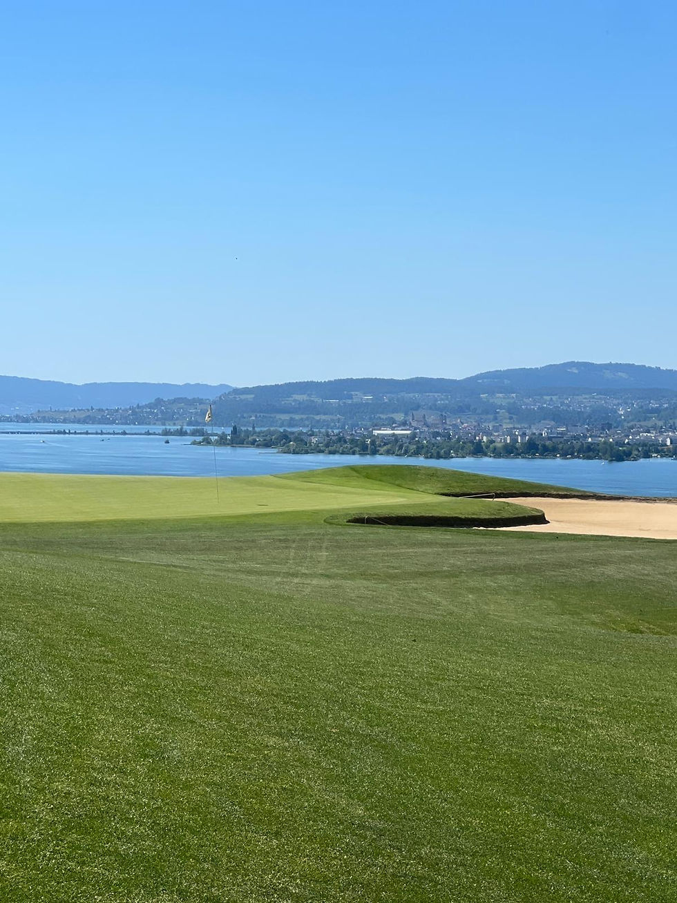Spitzen-Golf bei Sommerhitze am Zürichsee