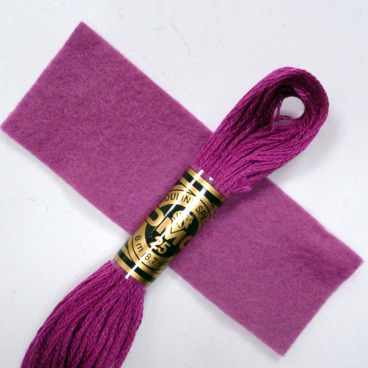 34 Thistle :: DMC Mouline Embroidery Thread :: Premium 40% Felt