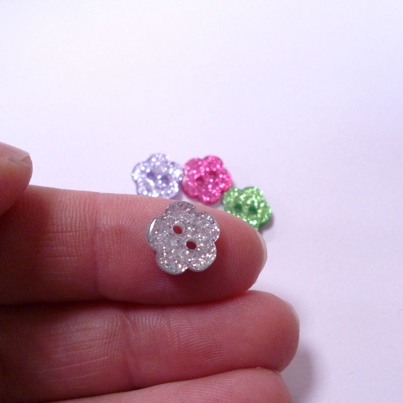 Thumbnail: Glitter Buttons :: TINY