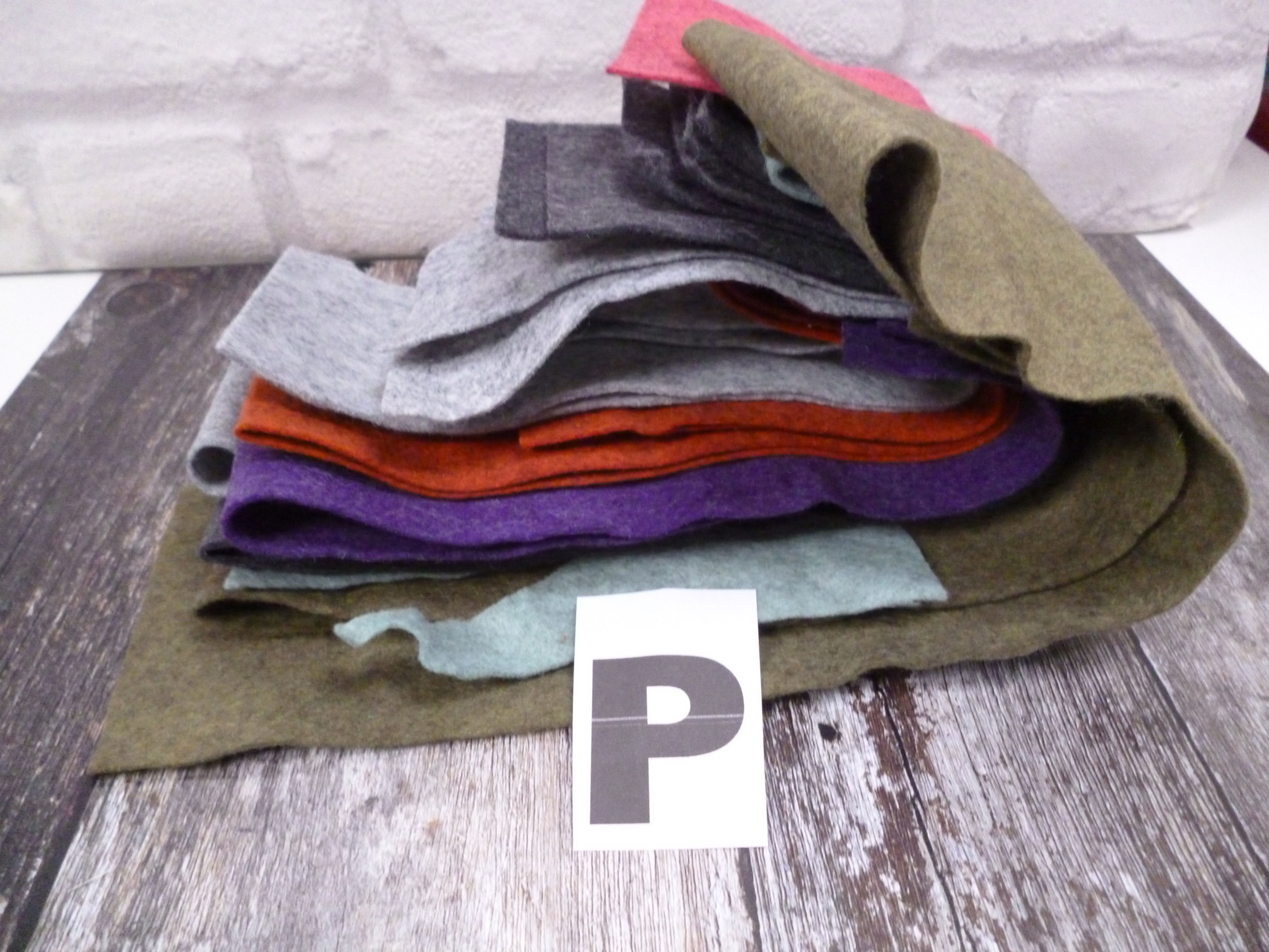 Felt Remnant Packs :: Heathered Felt :: long bits P