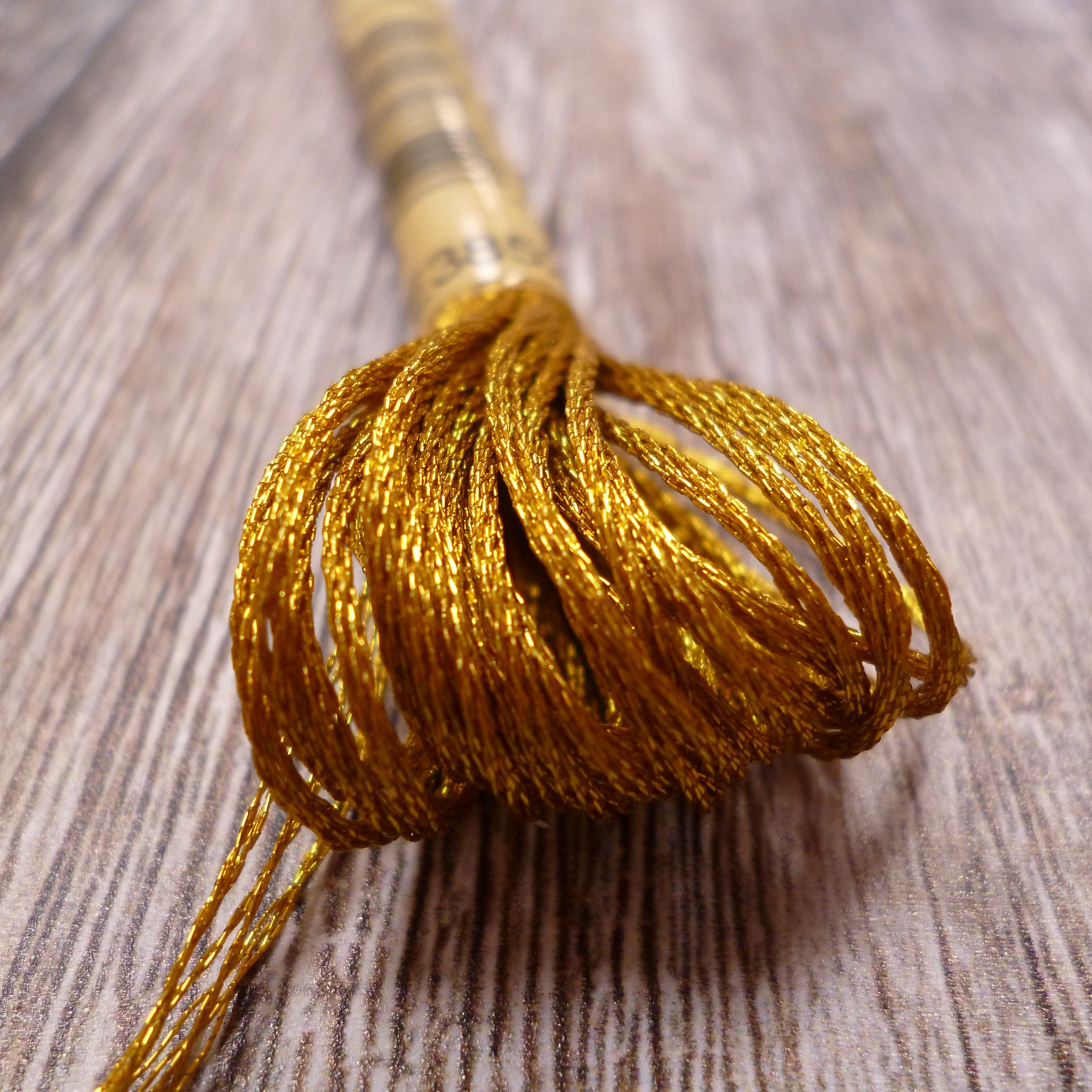 E3852 DMC Light Effects Embroidery Thread