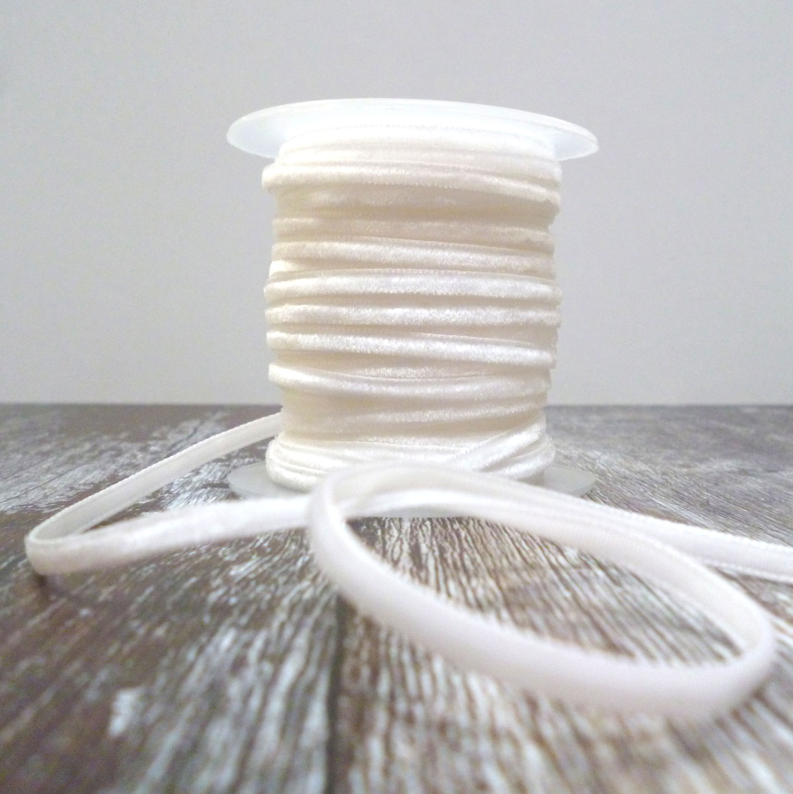 5mm Velvet Ribbon Spool :: White