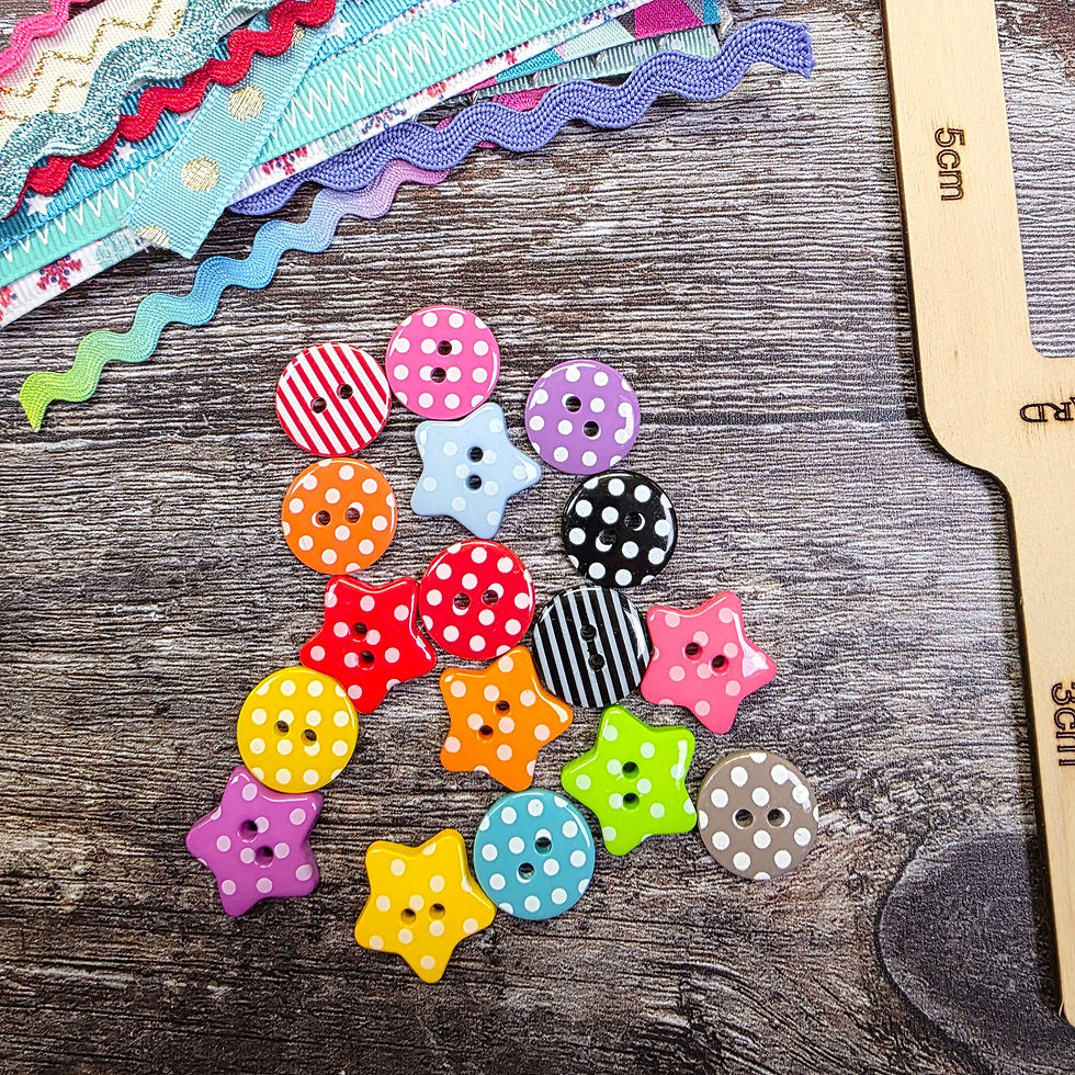 Thumbnail: Sewing Kit :: Happy Pom Pom Felt Christmas Garland