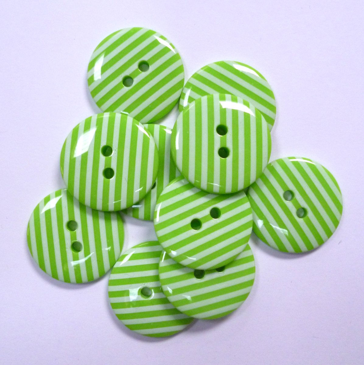 Large Stripe Button :: Green