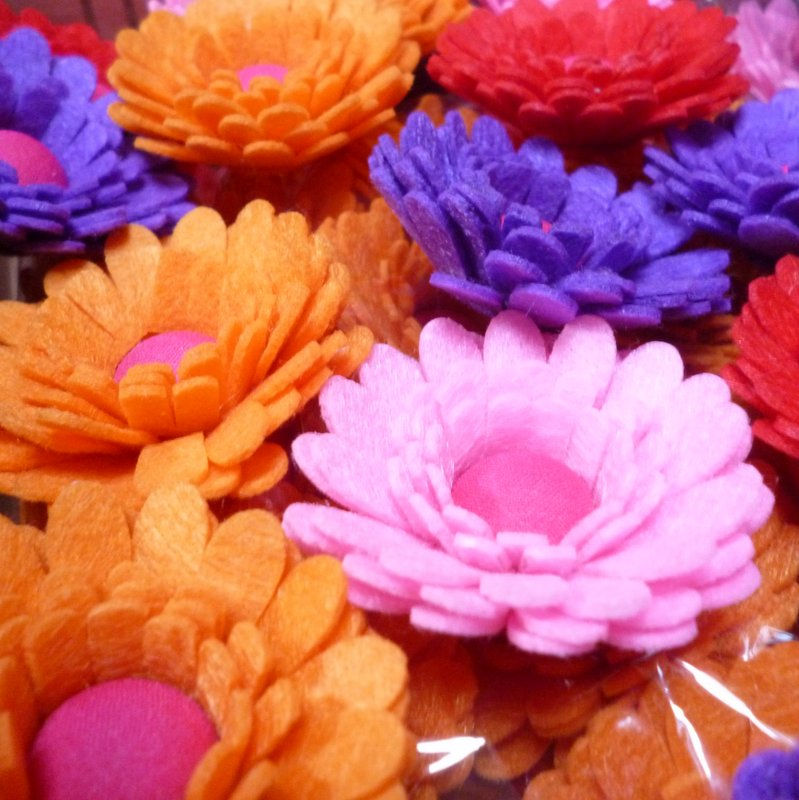 Thumbnail: Pre-Made Felt Flowers :: Pink