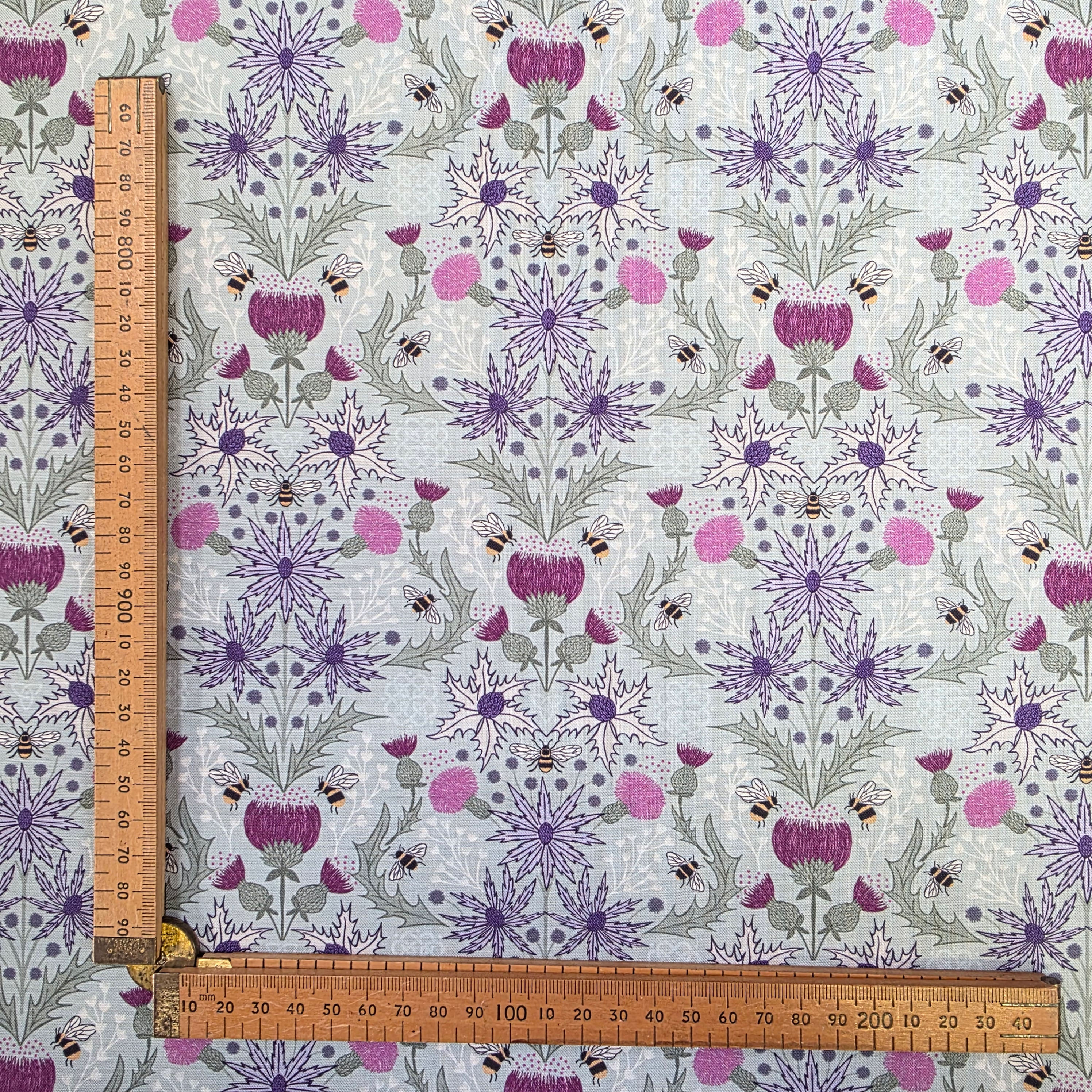 Fabric :: A Celtic Summer :: Thistles & Bees