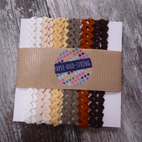 Colour Collection :: teeny tiny ric rac :: naturals | paper-and-string