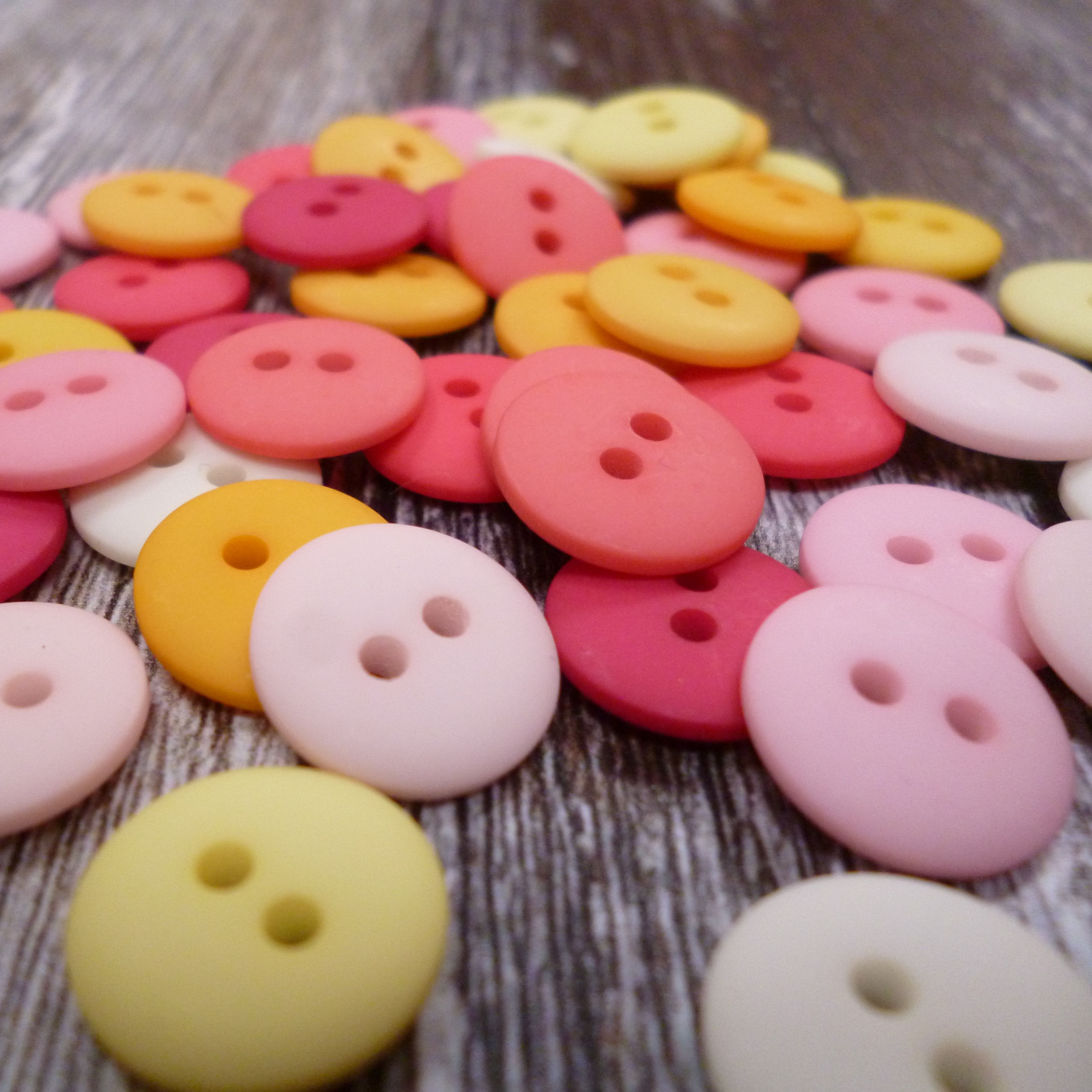 Smartie Button Pack :: Pink & Yellow Colour Mix